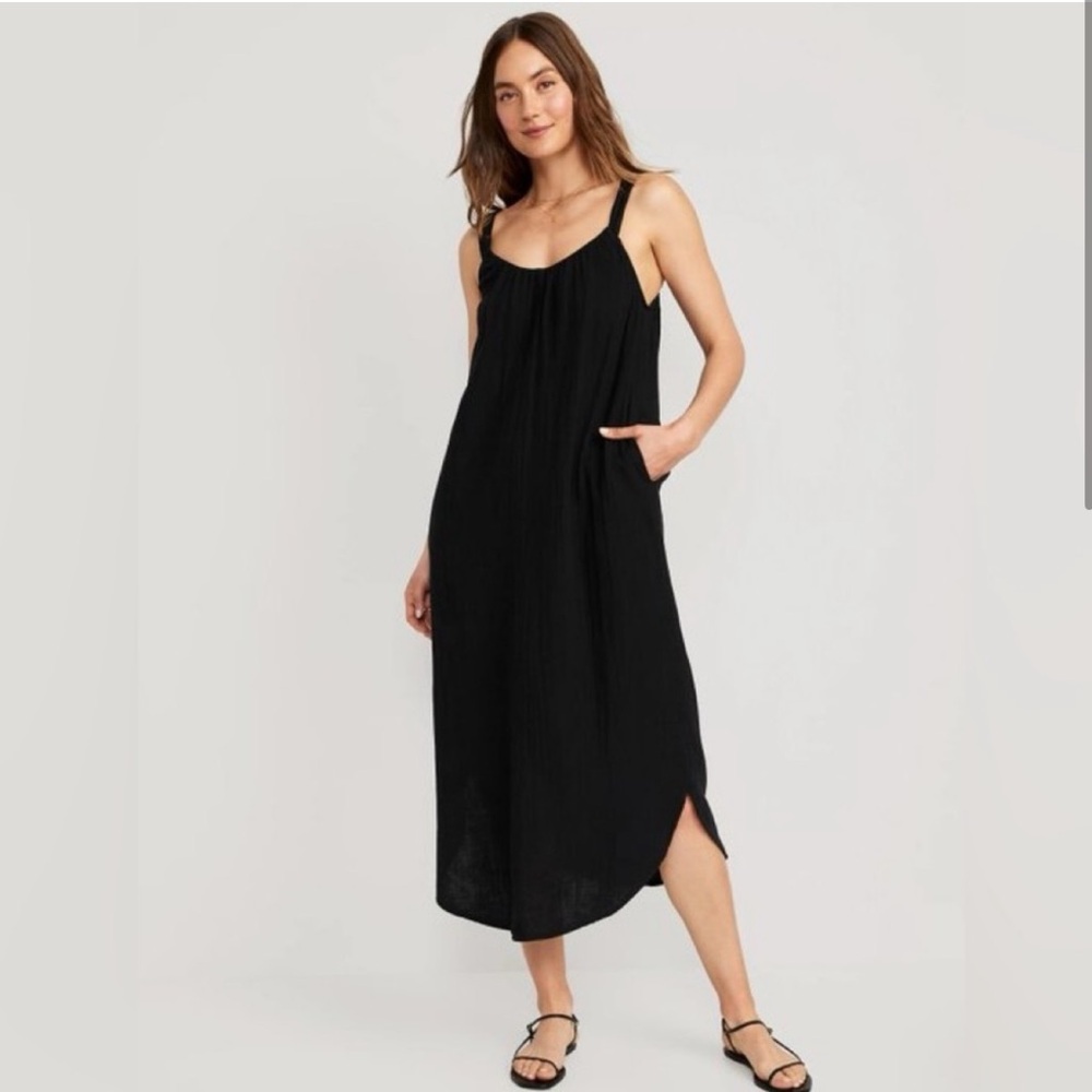 Old Navy Sleeveless, Shirred, tie back maxi dress, black, large